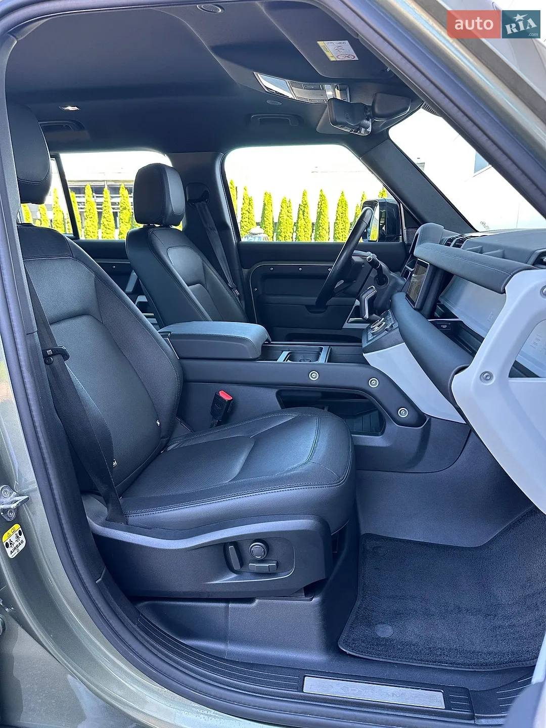 2024 Land Rover Defender - мініатюра 32