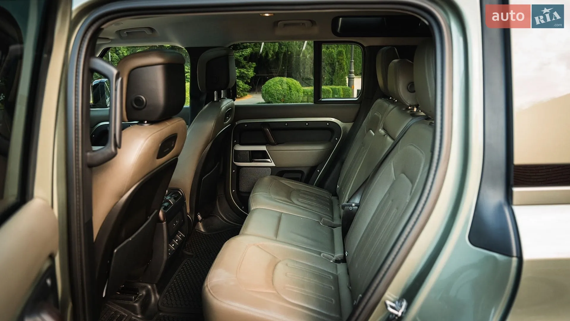 2020 Land Rover Defender - мініатюра 19