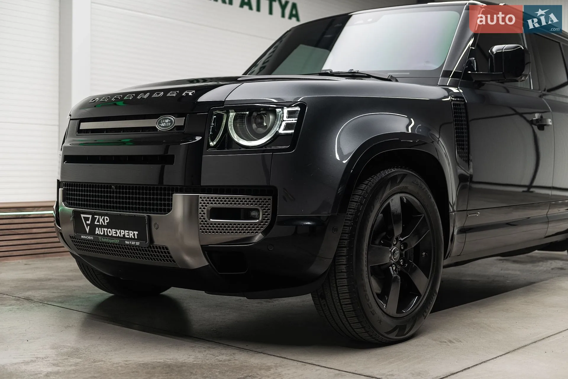 2022 Land Rover Defender - мініатюра 8