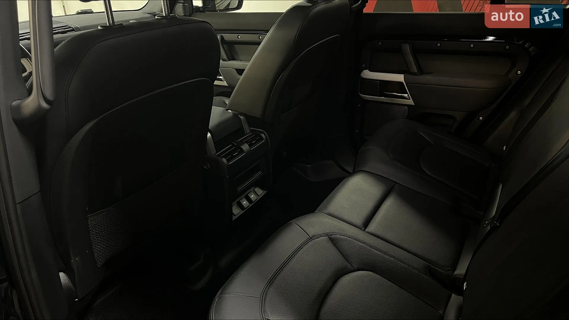 2022 Land Rover Defender - мініатюра 8