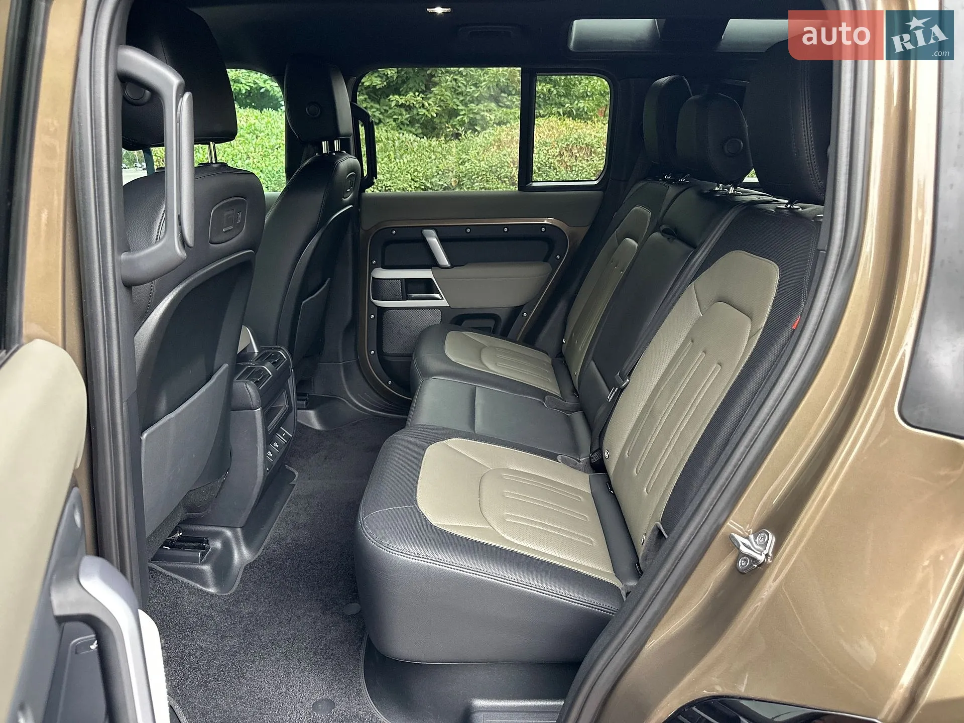 2021 Land Rover Defender - мініатюра 17