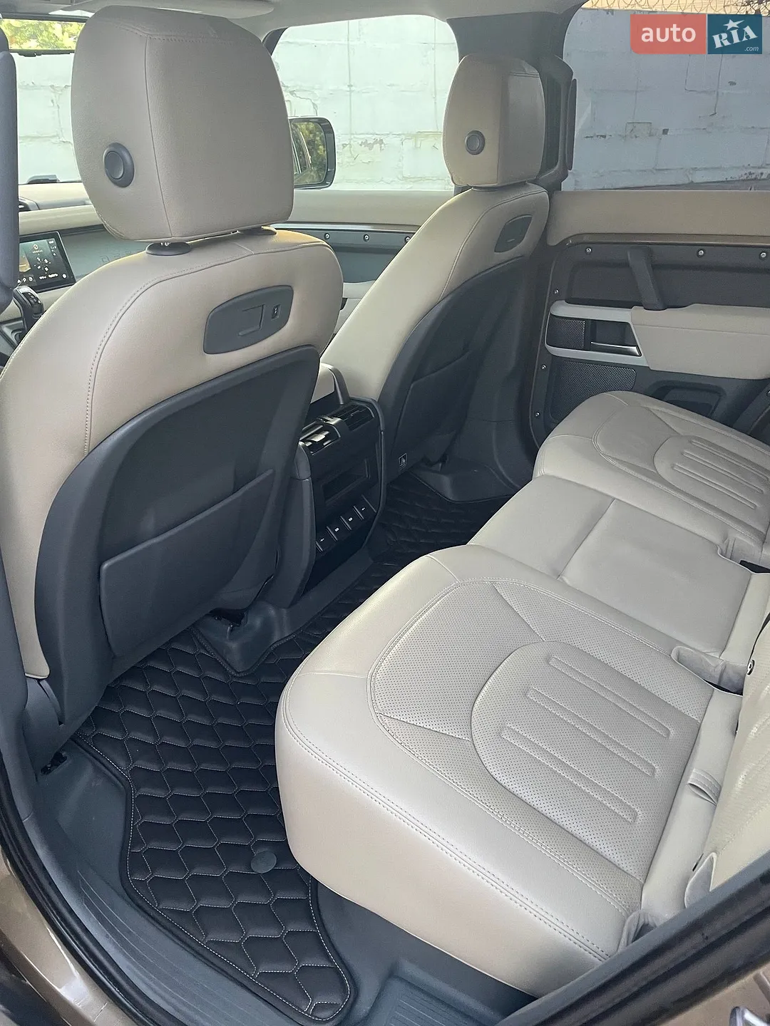 2020 Land Rover Defender - мініатюра 11