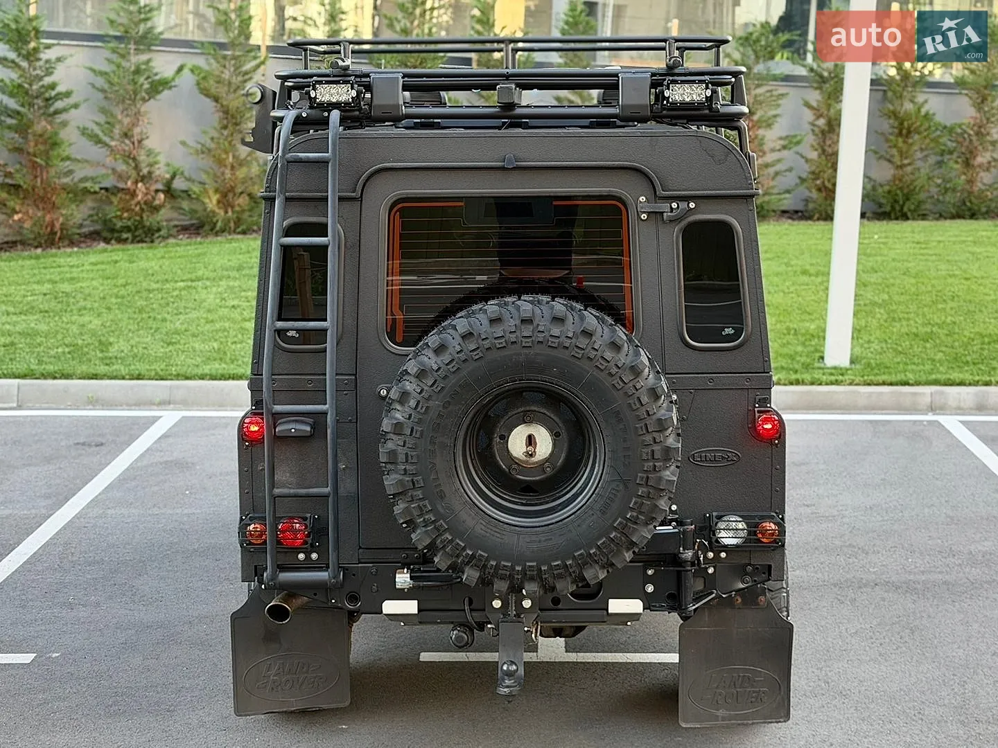 2014 Land Rover Defender - мініатюра 18