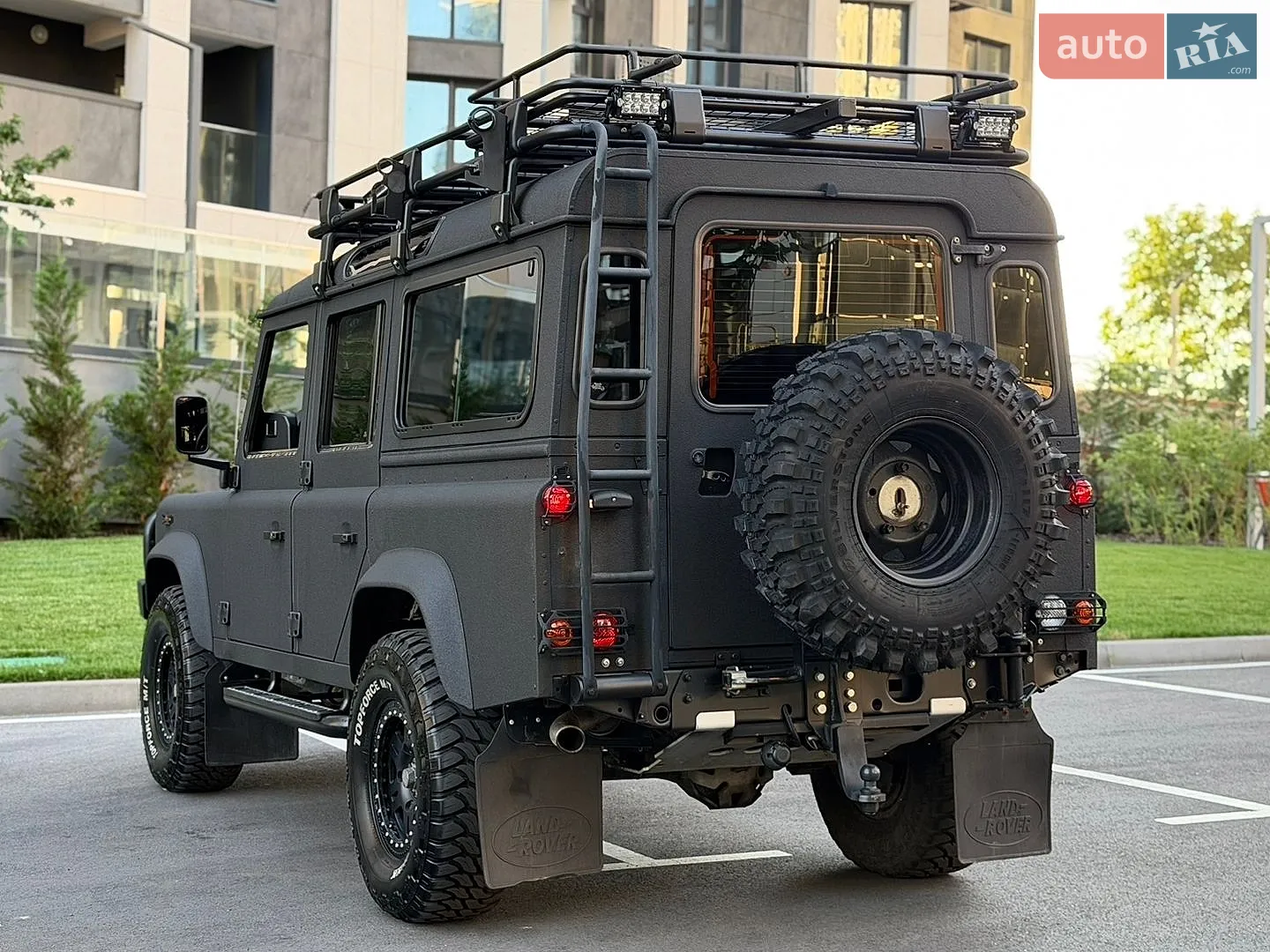 2014 Land Rover Defender - мініатюра 25