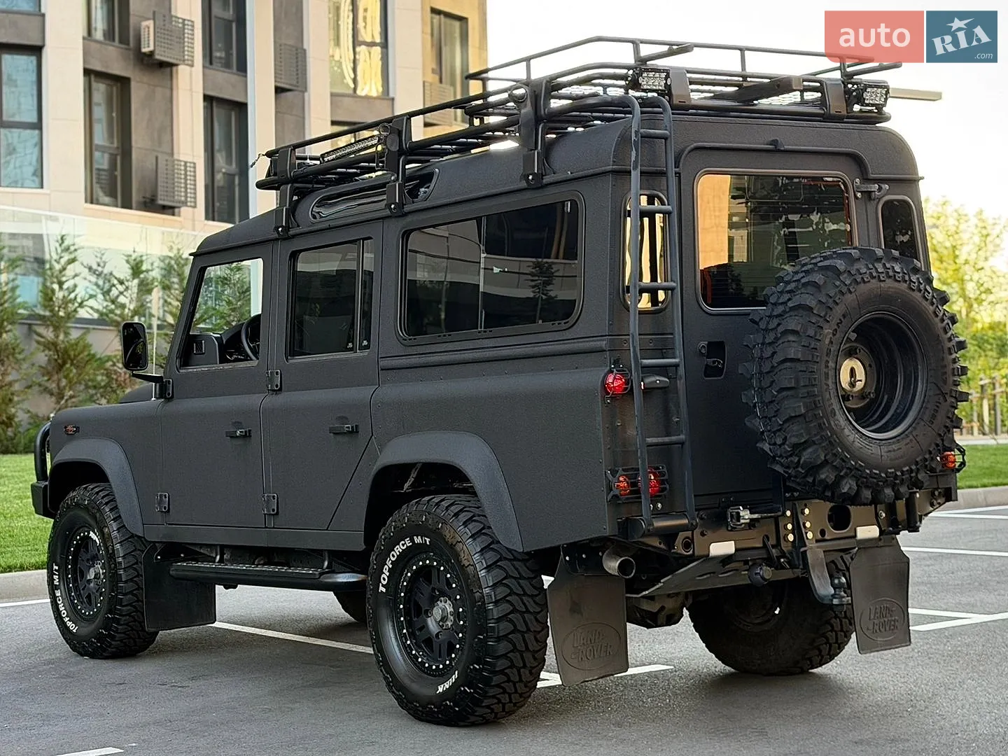 2014 Land Rover Defender - мініатюра 26