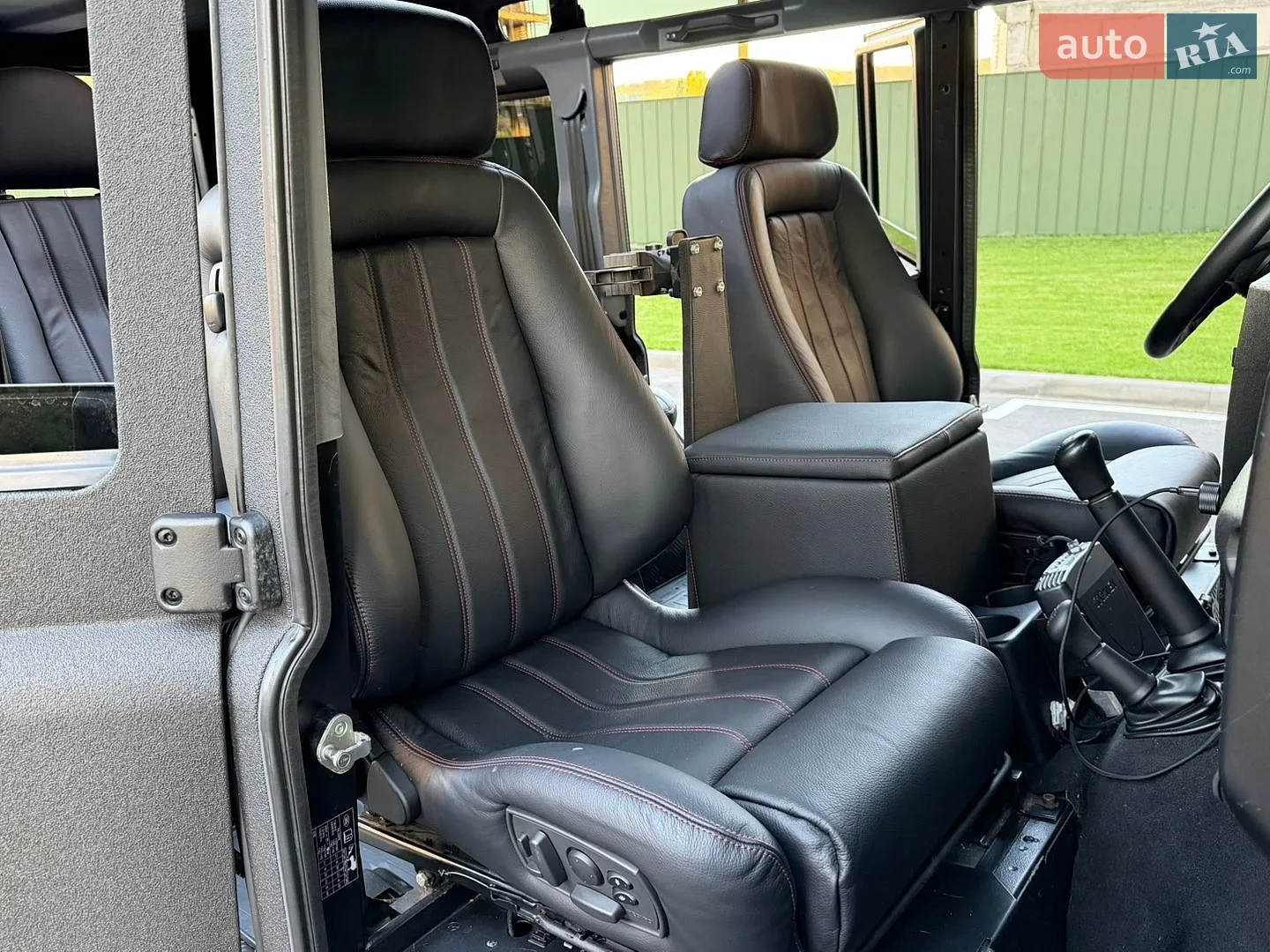 2014 Land Rover Defender - мініатюра 57