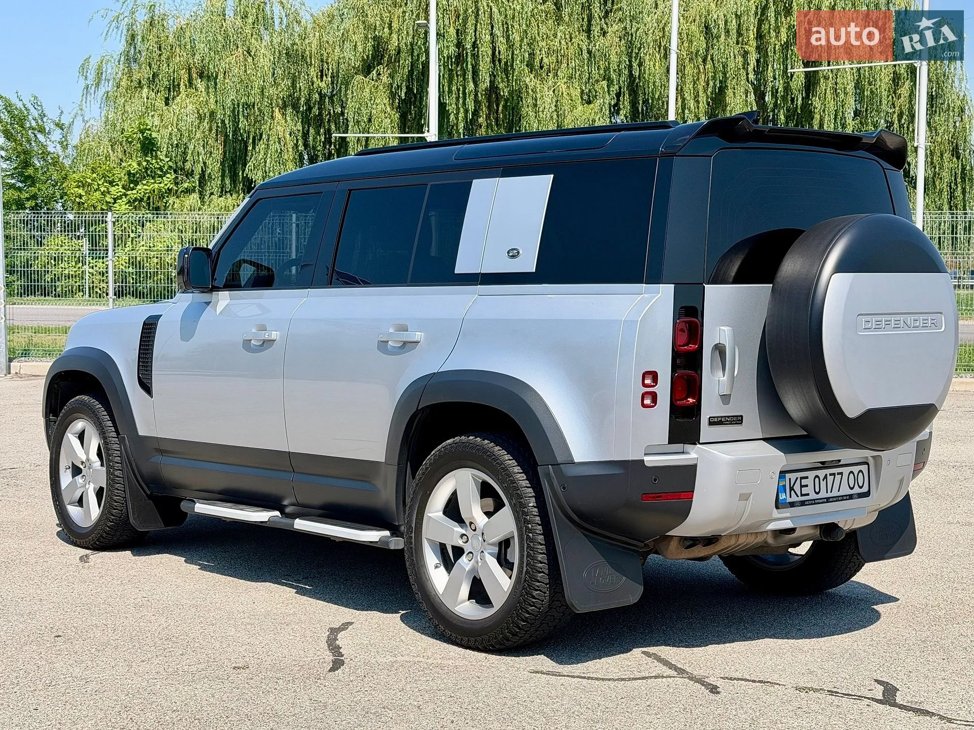 2020 Land Rover Defender - мініатюра 14