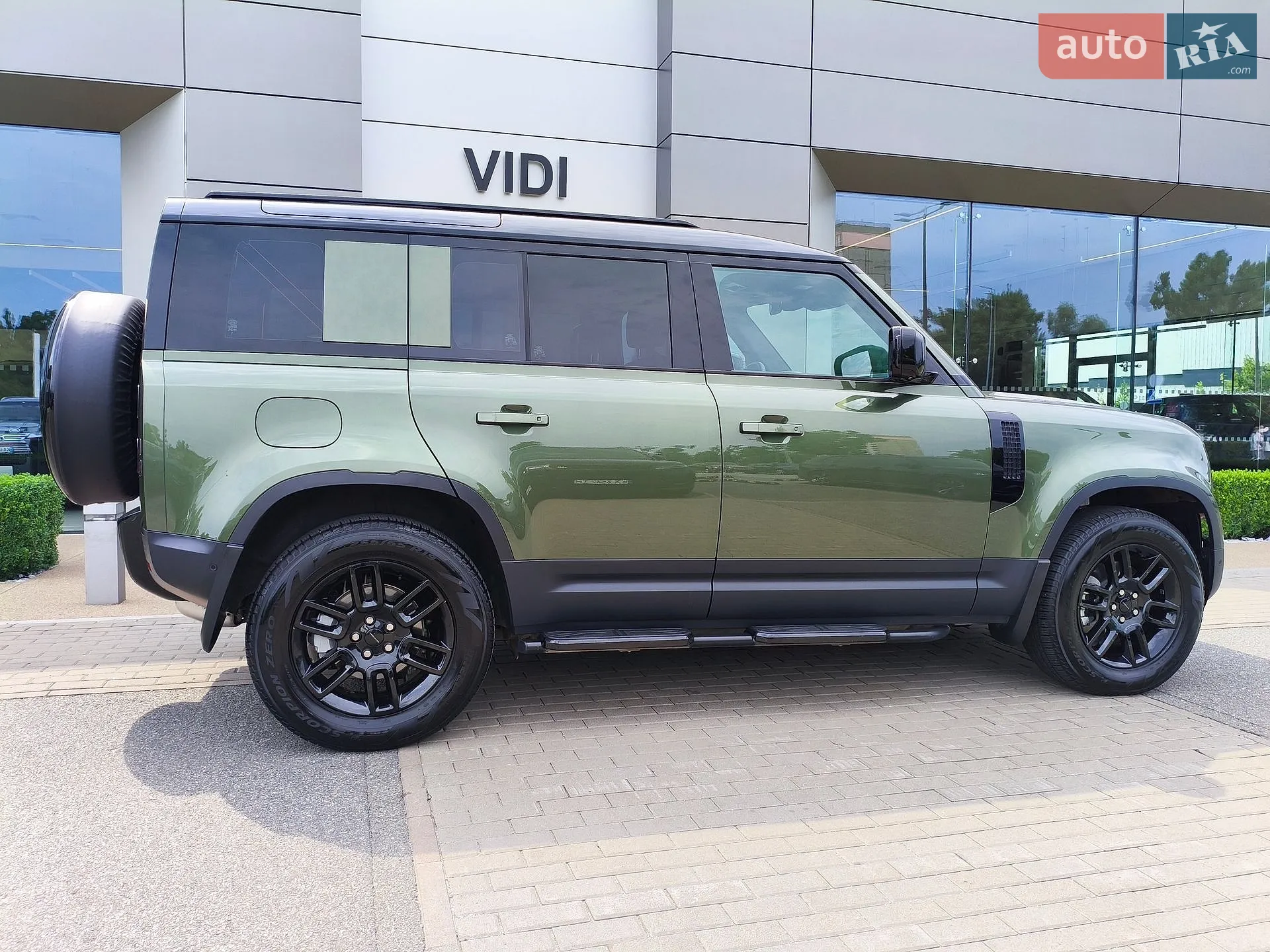 2026 Land Rover Defender - мініатюра 21