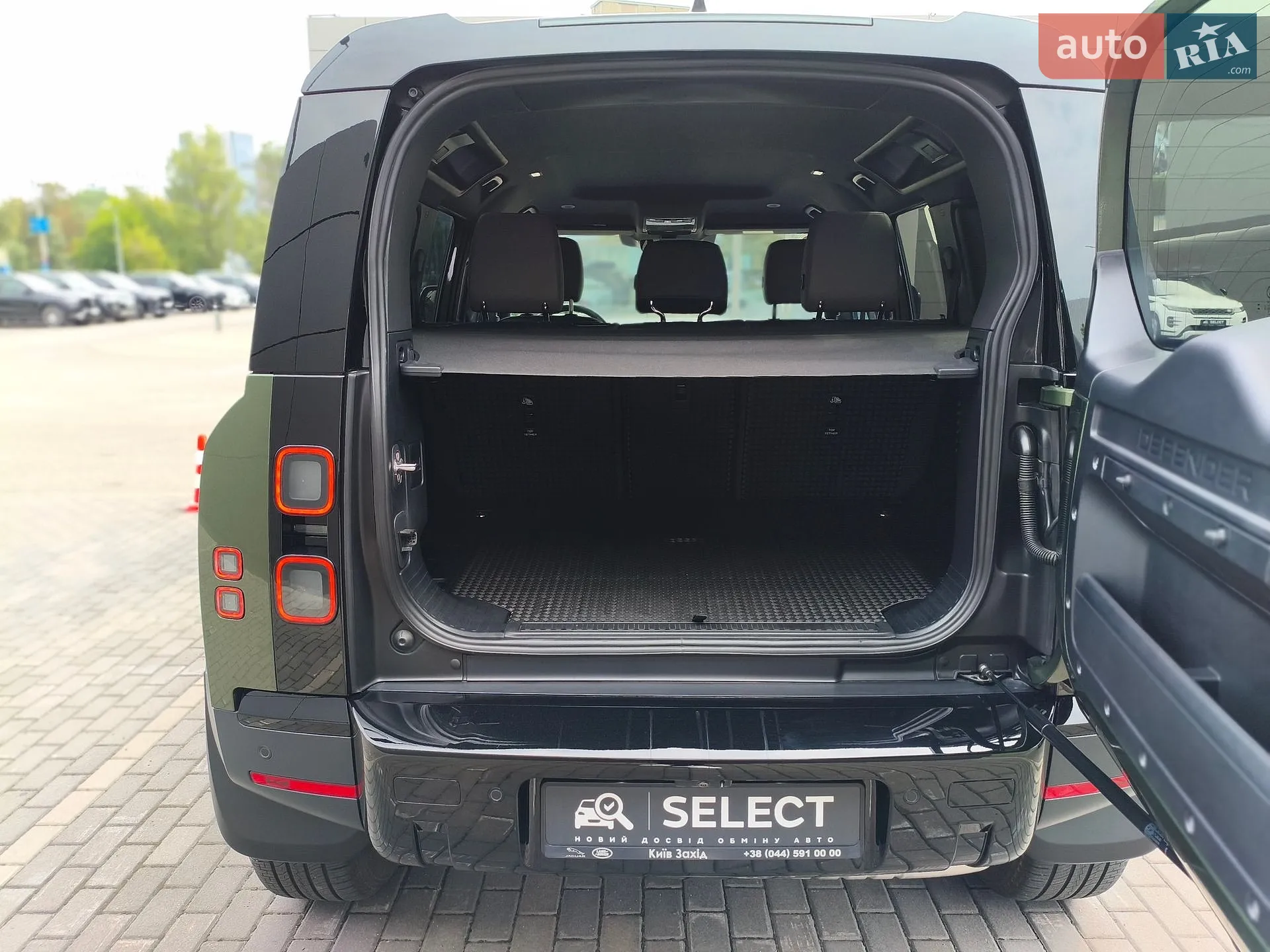 2026 Land Rover Defender - мініатюра 45