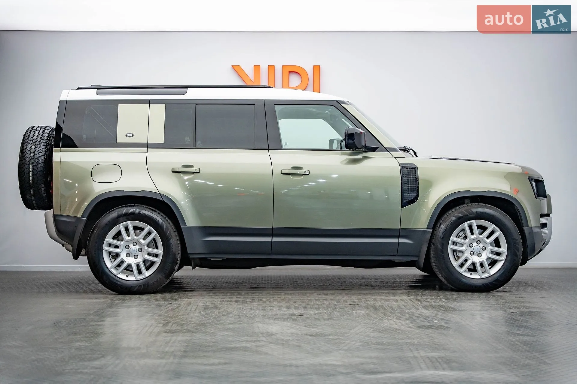 2021 Land Rover Defender - мініатюра 4