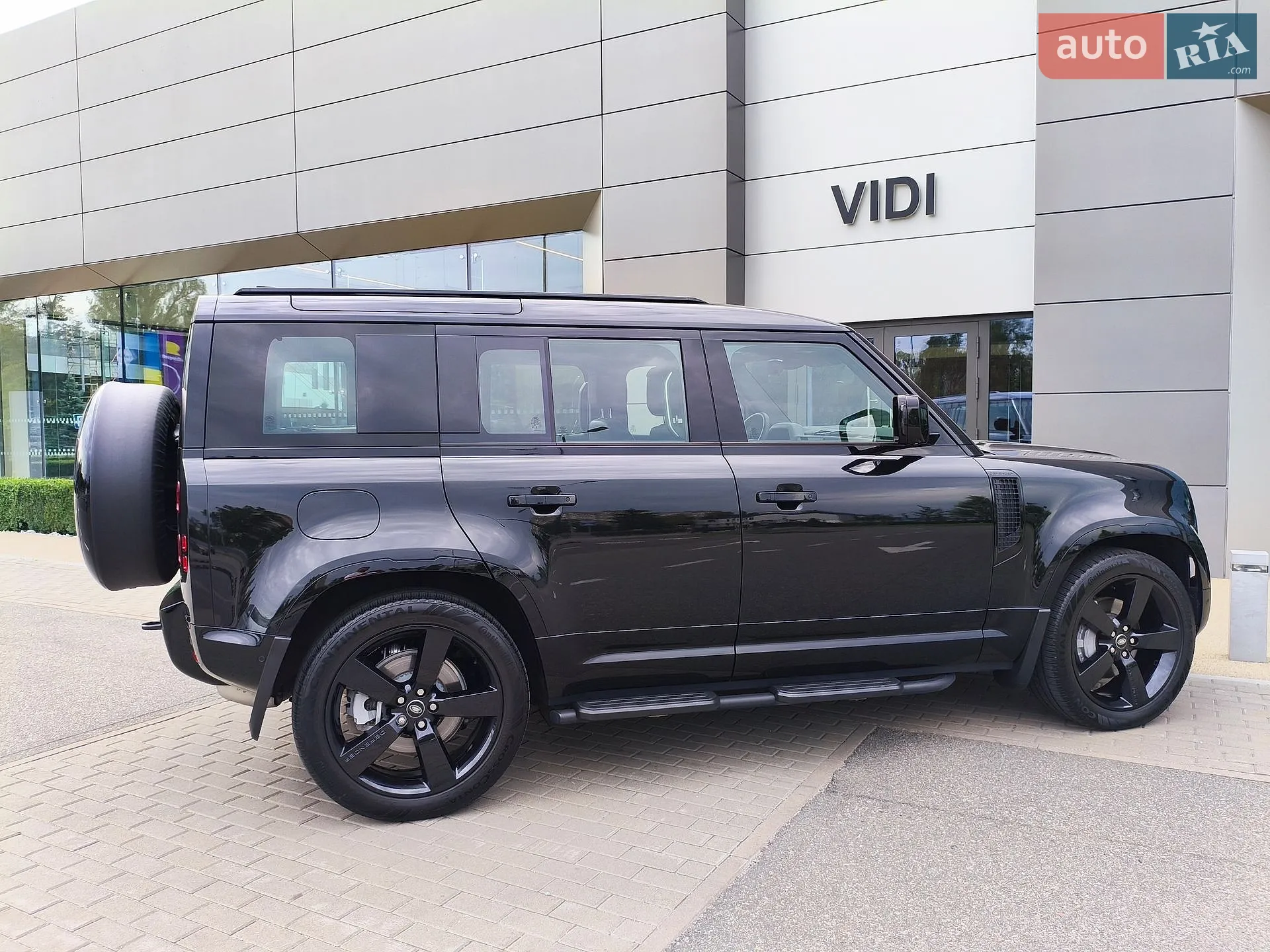 2025 Land Rover Defender - мініатюра 21