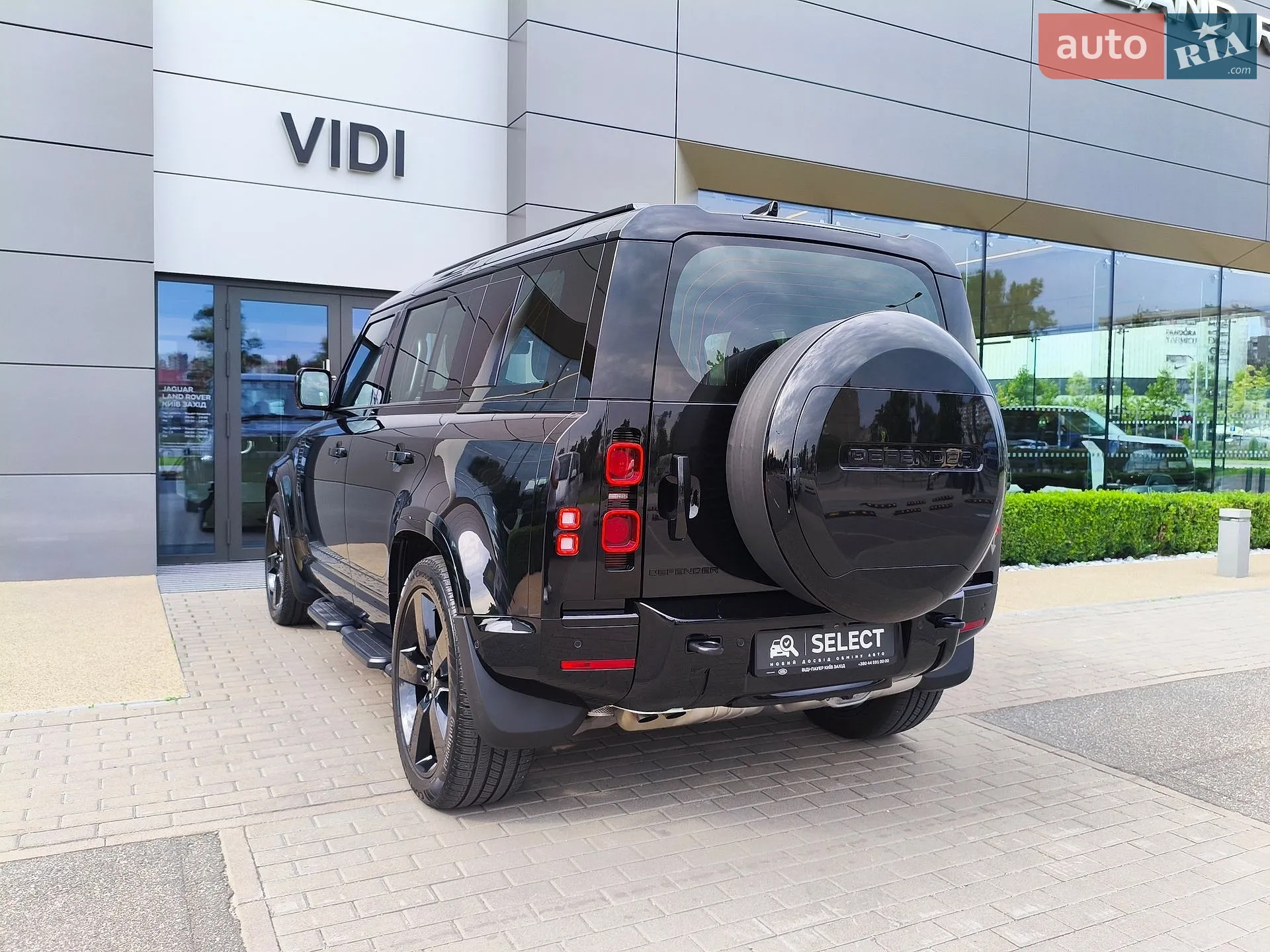 2025 Land Rover Defender - мініатюра 25