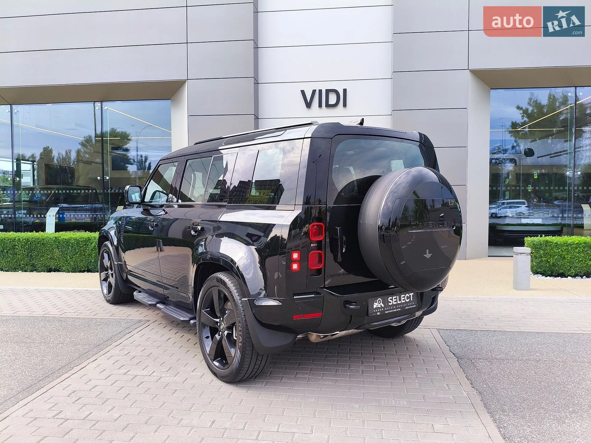 2025 Land Rover Defender - мініатюра 30