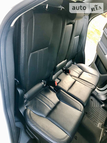 Позашляховик / Кросовер Land Rover Discovery Sport 2016 в Житомирі