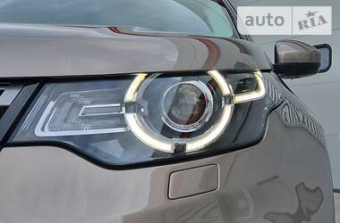 Позашляховик / Кросовер Land Rover Discovery Sport 2017 в 