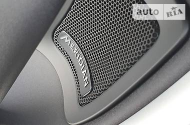 Позашляховик / Кросовер Land Rover Discovery Sport 2017 в 