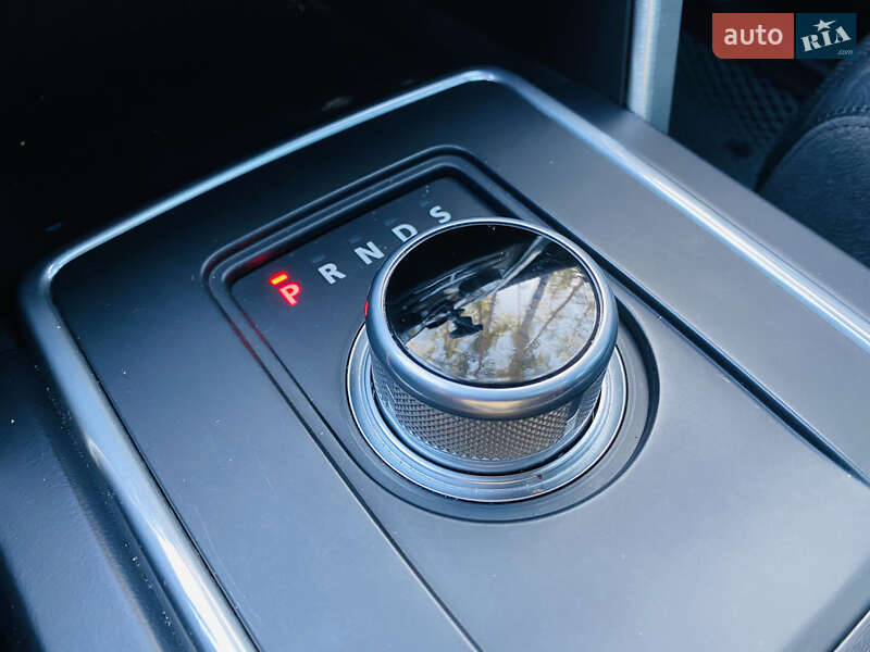 Внедорожник / Кроссовер Land Rover Discovery Sport 2015 в Харькове