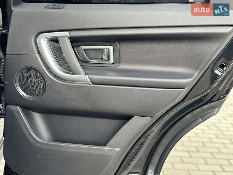 Внедорожник / Кроссовер Land Rover Discovery Sport 2017 в Тернополе