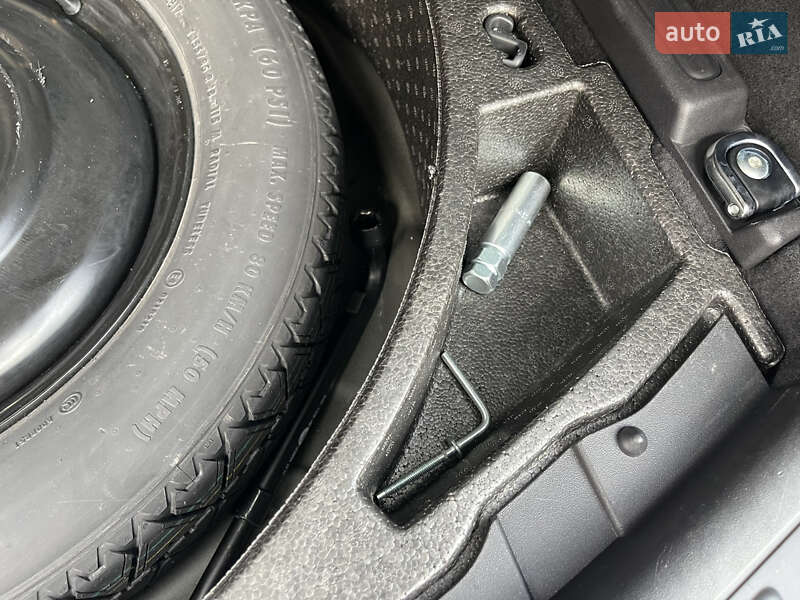 Позашляховик / Кросовер Land Rover Discovery Sport 2017 в Києві