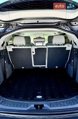 Внедорожник / Кроссовер Land Rover Discovery Sport 2015 в 