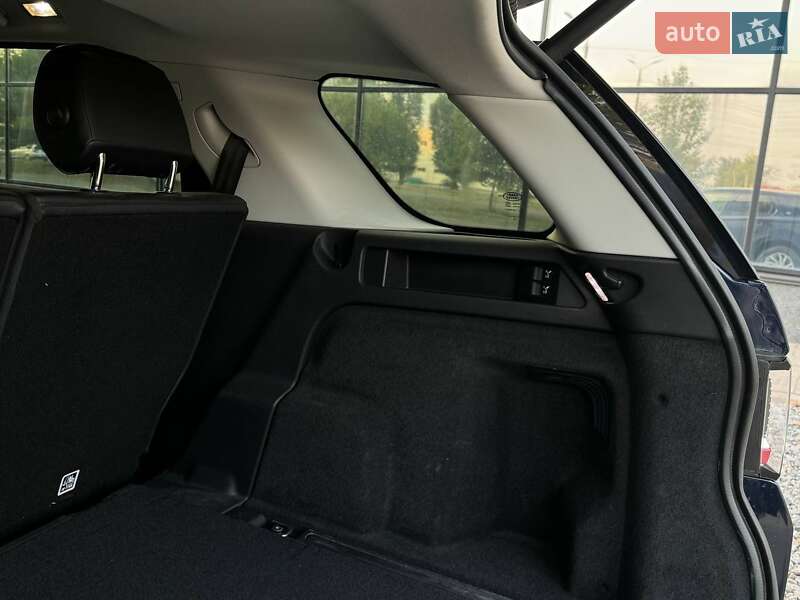 Внедорожник / Кроссовер Land Rover Discovery Sport 2016 в Днепре фото 22 Внедорожник / Кроссовер Land Rover Discovery Sport 2016 в Днепре