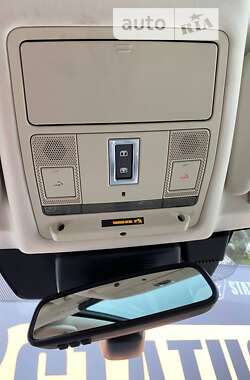 Внедорожник / Кроссовер Land Rover Discovery Sport 2016 в 
