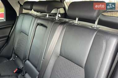 Внедорожник / Кроссовер Land Rover Discovery Sport 2016 в 