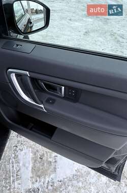 Внедорожник / Кроссовер Land Rover Discovery Sport 2016 в 