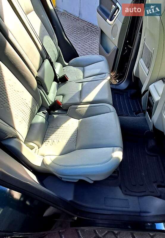 Внедорожник / Кроссовер Land Rover Discovery Sport 2015 в Ивано-Франковске