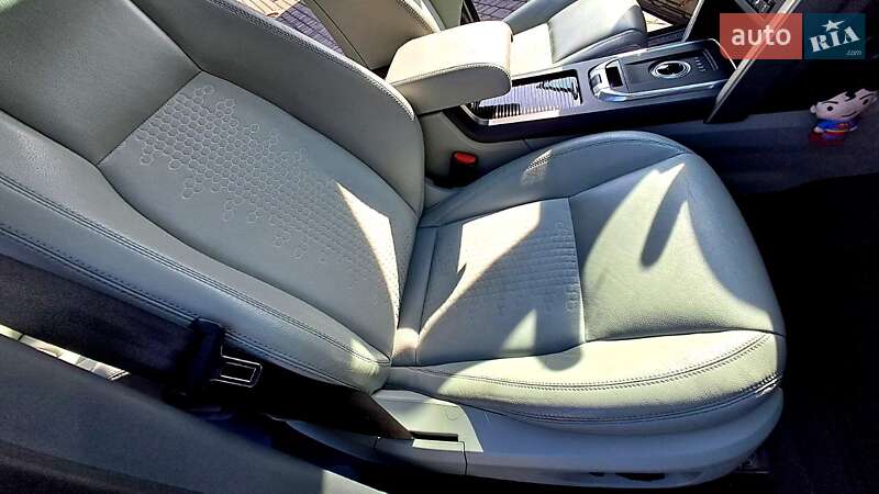 Внедорожник / Кроссовер Land Rover Discovery Sport 2015 в Ивано-Франковске