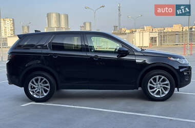 Позашляховик / Кросовер Land Rover Discovery Sport 2017 в 