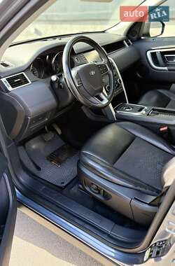 Внедорожник / Кроссовер Land Rover Discovery Sport 2018 в 