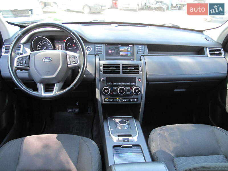 Внедорожник / Кроссовер Land Rover Discovery Sport 2016 в Киеве