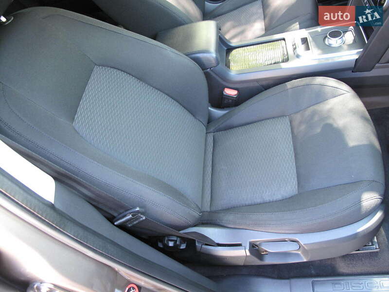 Внедорожник / Кроссовер Land Rover Discovery Sport 2016 в Киеве