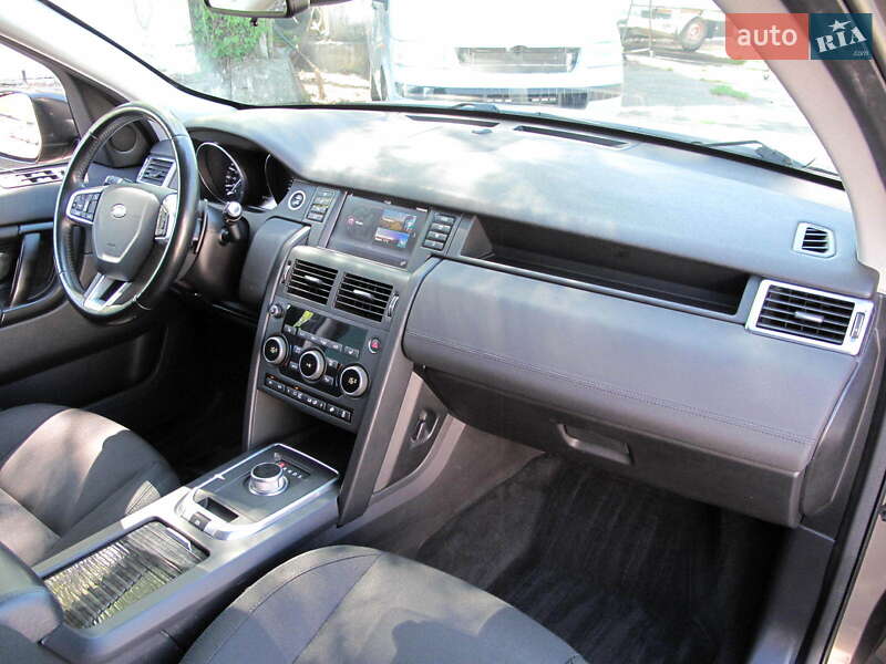 Внедорожник / Кроссовер Land Rover Discovery Sport 2016 в Киеве