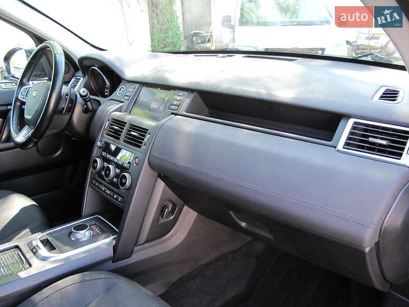 Внедорожник / Кроссовер Land Rover Discovery Sport 2016 в Киеве