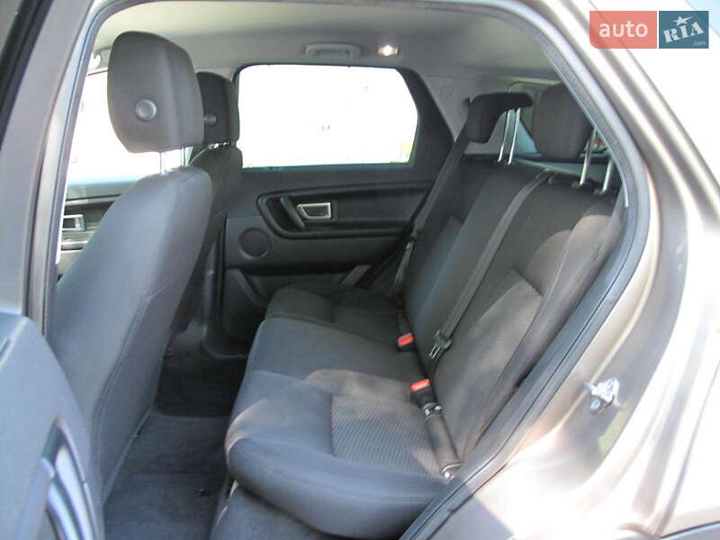 Внедорожник / Кроссовер Land Rover Discovery Sport 2016 в Киеве