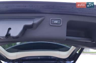 Позашляховик / Кросовер Land Rover Discovery Sport 2015 в 