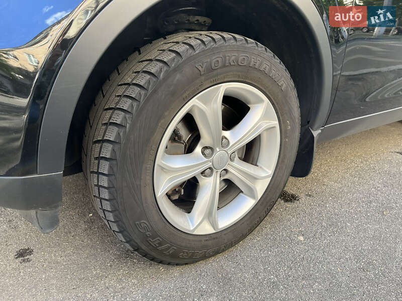 Позашляховик / Кросовер Land Rover Discovery Sport 2016 в Києві