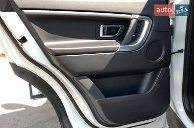 Внедорожник / Кроссовер Land Rover Discovery Sport 2016 в 