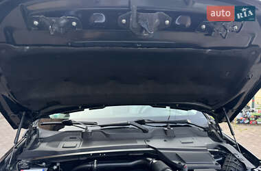 Внедорожник / Кроссовер Land Rover Discovery Sport 2015 в 