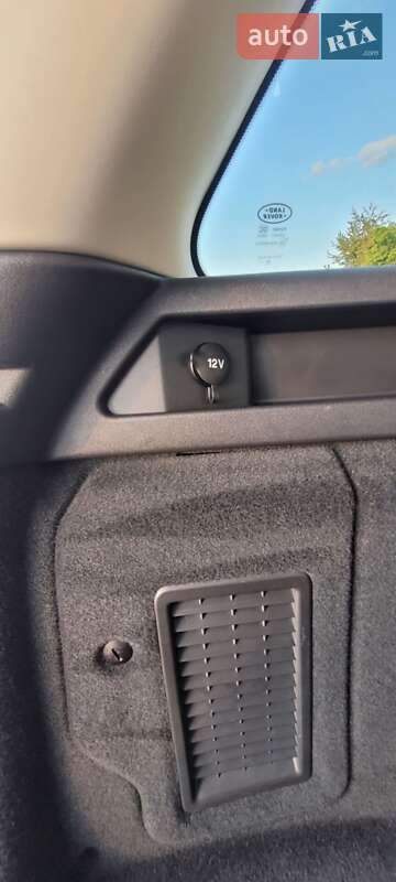 Внедорожник / Кроссовер Land Rover Discovery Sport 2017 в Виннице фото 52 Внедорожник / Кроссовер Land Rover Discovery Sport 2017 в Виннице