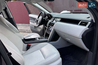Внедорожник / Кроссовер Land Rover Discovery Sport 2016 в 