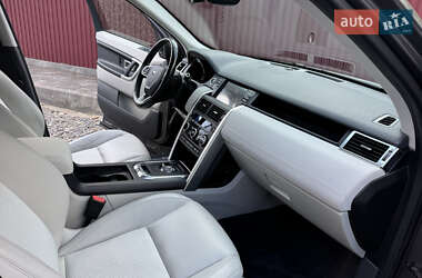 Внедорожник / Кроссовер Land Rover Discovery Sport 2016 в 