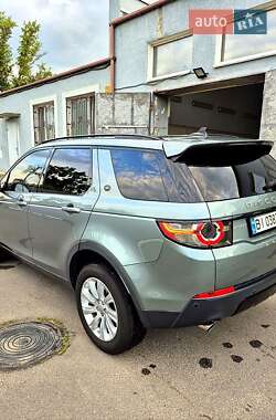 Внедорожник / Кроссовер Land Rover Discovery Sport 2015 в 