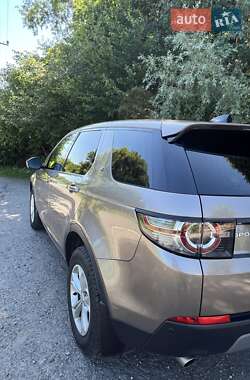 Внедорожник / Кроссовер Land Rover Discovery Sport 2017 в Ивано-Франковске