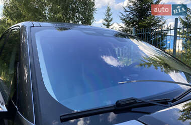 Позашляховик / Кросовер Land Rover Discovery Sport 2021 в 