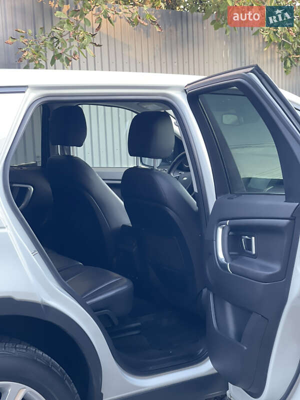 Внедорожник / Кроссовер Land Rover Discovery Sport 2017 в Киеве