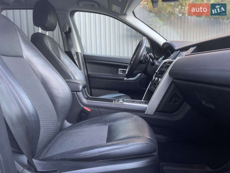 Внедорожник / Кроссовер Land Rover Discovery Sport 2017 в Киеве