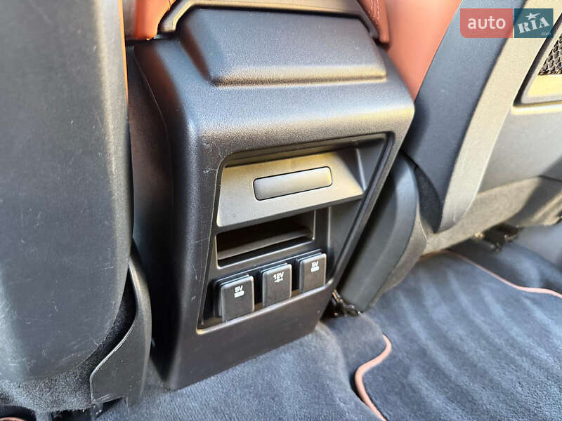 Внедорожник / Кроссовер Land Rover Discovery Sport 2015 в Луцке